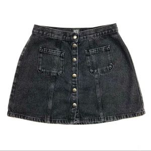 BDG Snap Front Mini Skirt Women’s Size M A-Line Denim Faded Black 100% Cotton